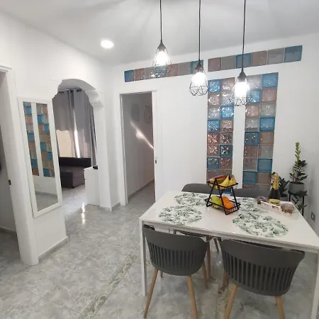 Vivienda Agaete Parque * Playa del Inglés